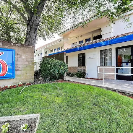 Motel 6-Pinole, Ca
